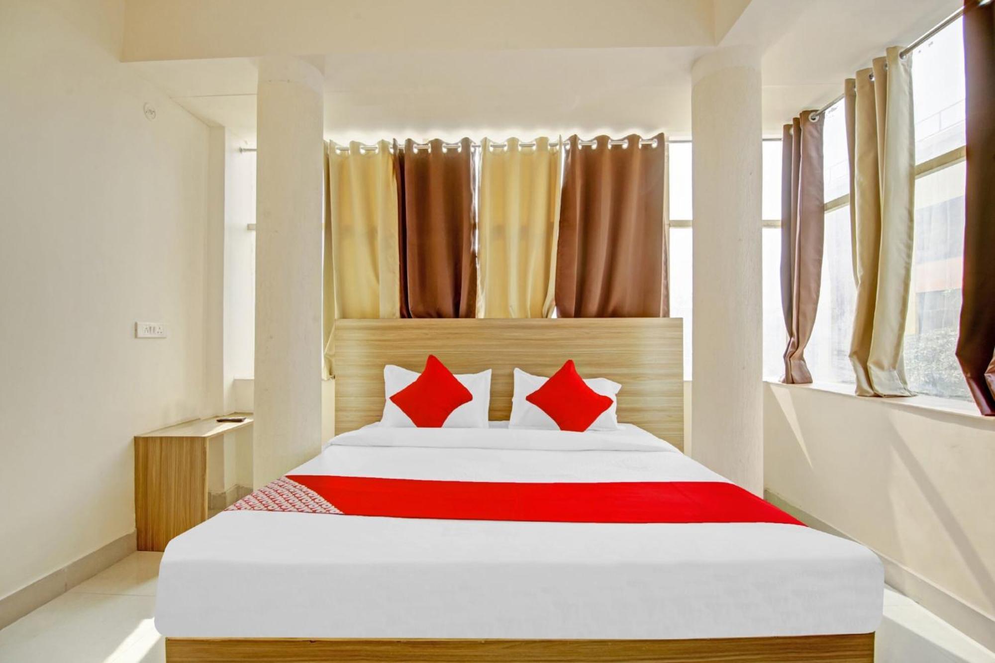Oyo Flagship 80772 Hotel The Grand Rdc Ґазіабад Екстер'єр фото