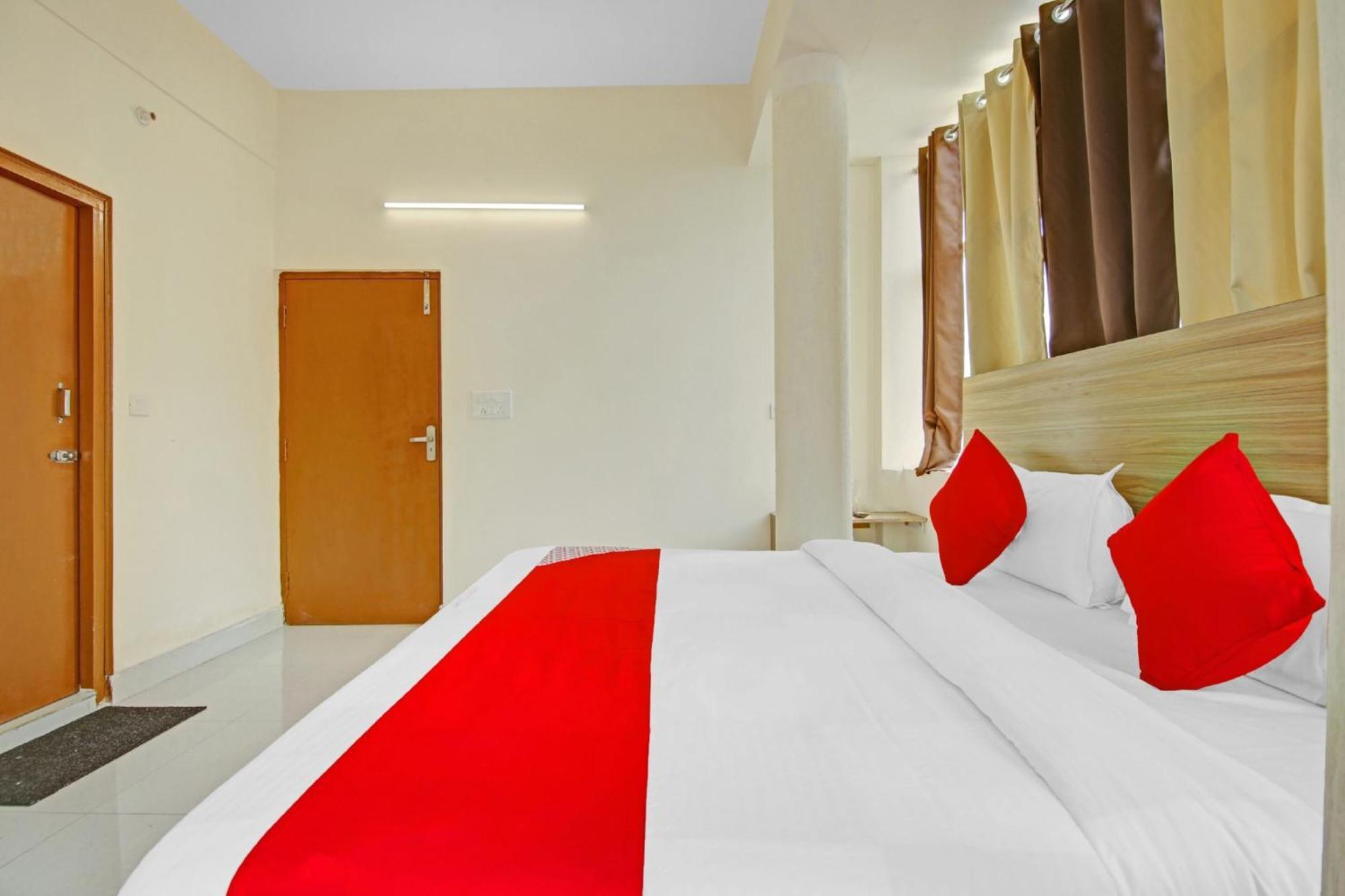 Oyo Flagship 80772 Hotel The Grand Rdc Ґазіабад Екстер'єр фото